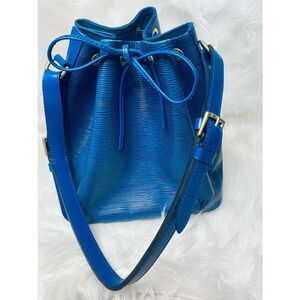 Louis Vuitton Petite Noe Epi Leather Drawstring Bag June 1995 France Authentic
